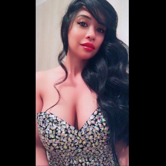 Meet your Posher, Lotus - Picture 2 of 8